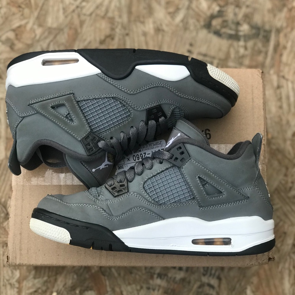 Cool grey Jordan 4